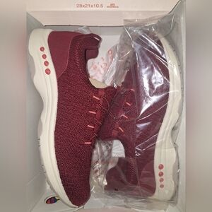 Easy Spirit Sneakers size6.5wide